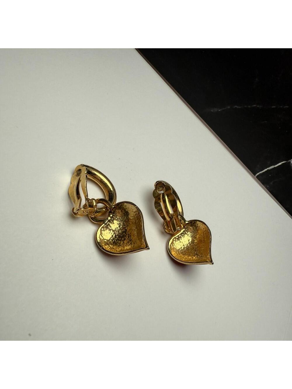 Edgar Berebi Red Matte Enamel Heart Dangle Hoop Earrings Clip-on Gold Tone - Picture 4 of 12